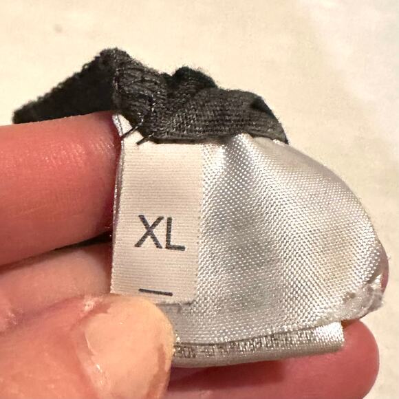 Disney Star Wars Spell-Out Gray and Gold T-Shirt Girls XL - Picture 2 of 5